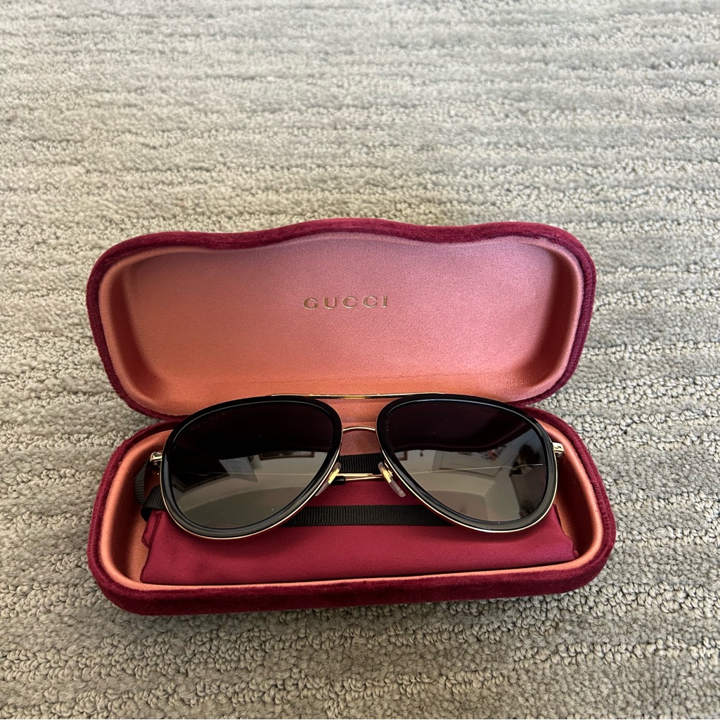 Gucci Black Sunglasses With Red Case